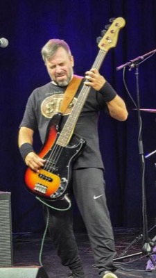 Band performance photo 25