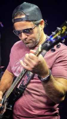 Band performance photo 29