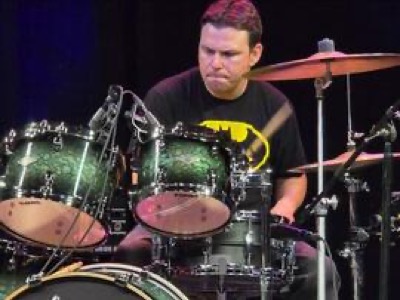 Band performance photo 37